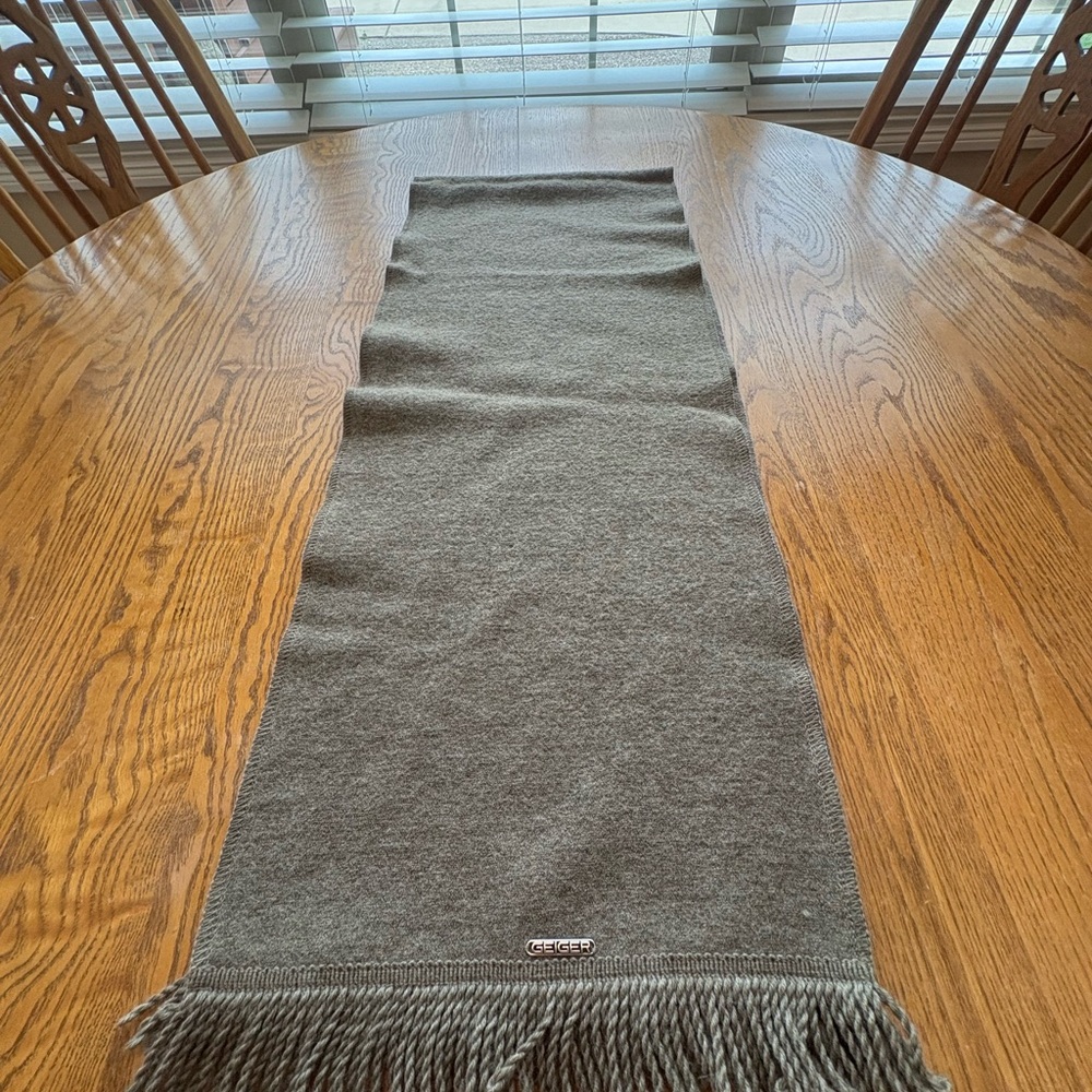 Geiger Austria Scarf Virgin Pure Wool Tassel Fringe Taupe Gray Men’s Unisex - Picture 4 of 10